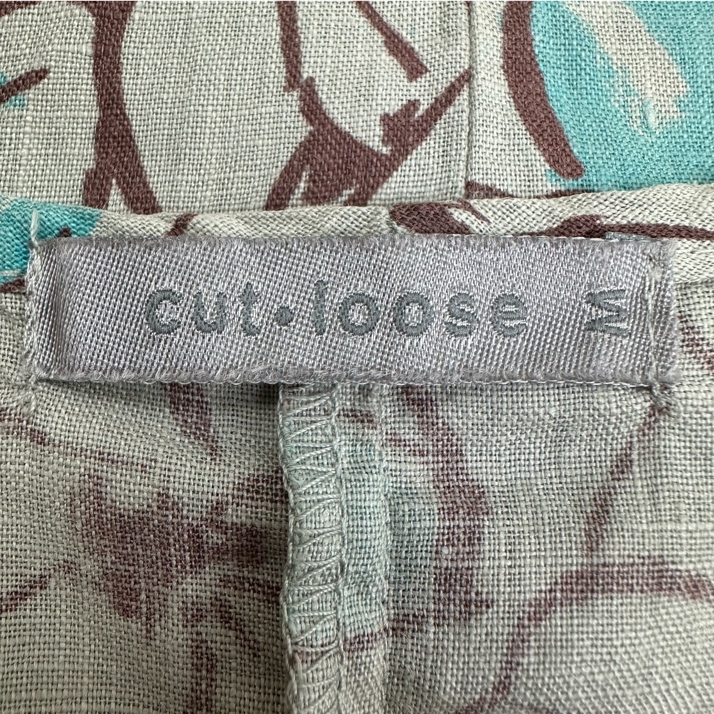 Cut Loose Floral Splash Linen Floral Top - Picture 9 of 10